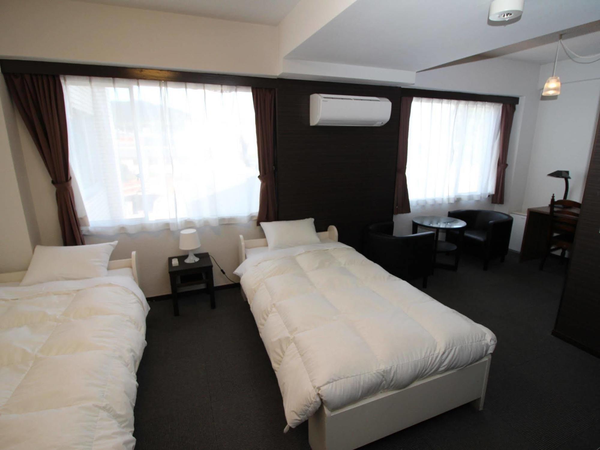Hotel Chrysantheme เกียวโต ภายนอก รูปภาพ