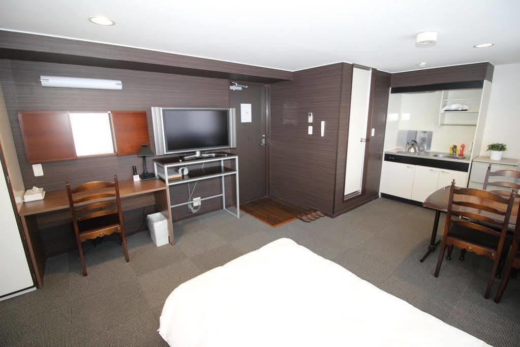 Hotel Chrysantheme เกียวโต ภายนอก รูปภาพ